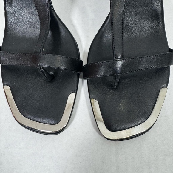 Donald J Pliner Black Leather Strappy T-strap heels Made in Italy Size 9N narrow - Picture 6 of 14